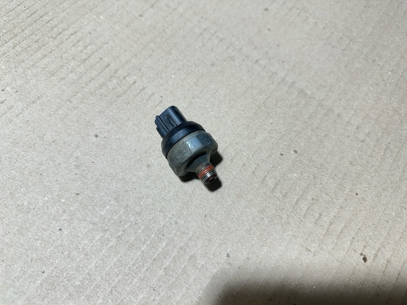 Датчик давления масла ДВС LEXUS ES300 96-01 2000 3.0 1MZFE 83530-28020 Б/У