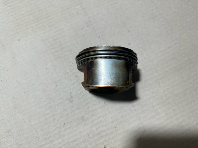 Поршень правый LEXUS ES300 96-01 3.0 1MZFE