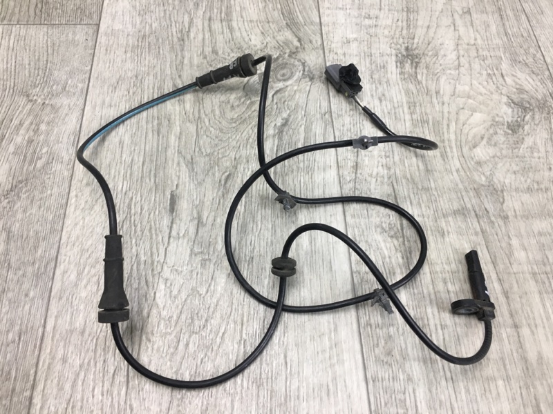 Запчасть датчик abs передний NISSAN SENTRA B17 12-21 2017 B17 1.8 MRA8DE 47910-3DA0A Б/У Датчик ABS передний NISSAN SENTRA B17 12-21 2017 B17 1.8 MRA8DE 47910-3DA0A Б/У