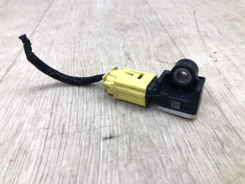 Датчик удара задний левый LEGACY BN 14-18 2016 Седан 2.5 FB25B