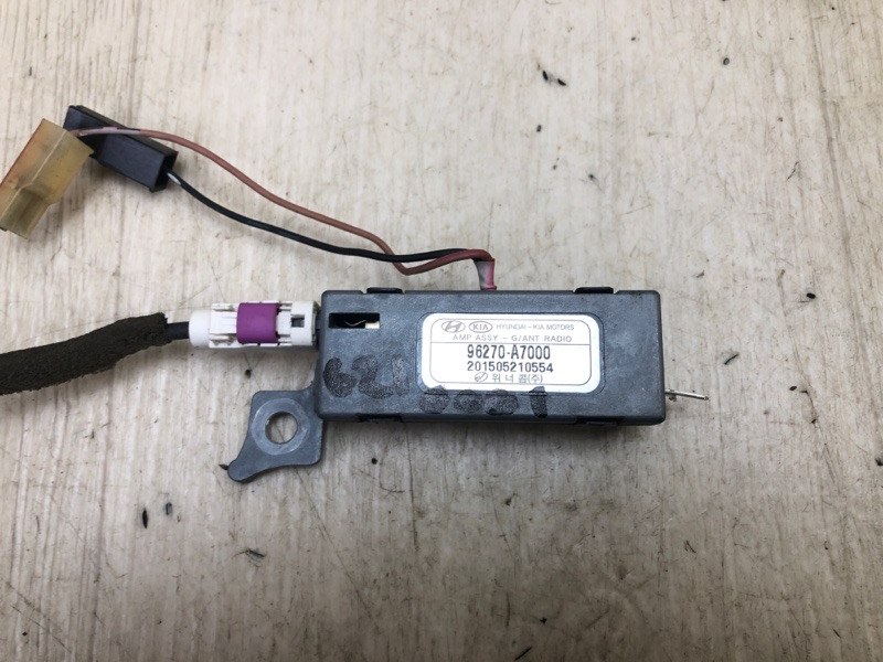 Усилитель антенны KIA FORTE YD 12- 96270-A7000 Б/У