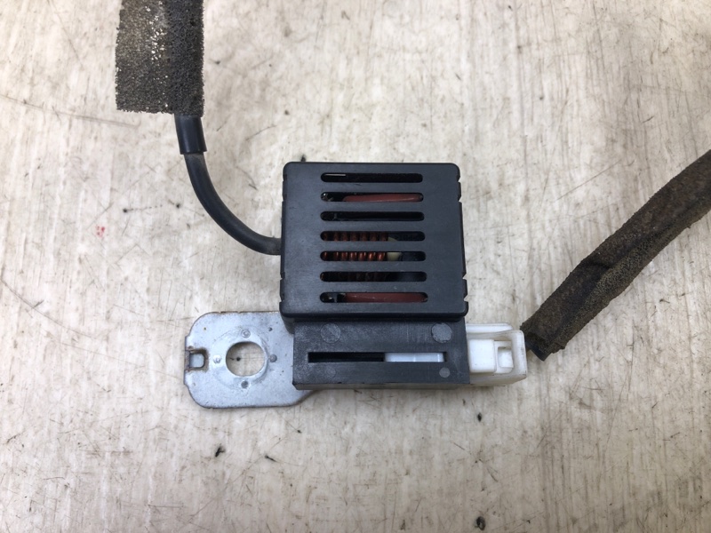 Усилитель антенны NISSAN MURANO Z52 14- 283625AA0A Б/У