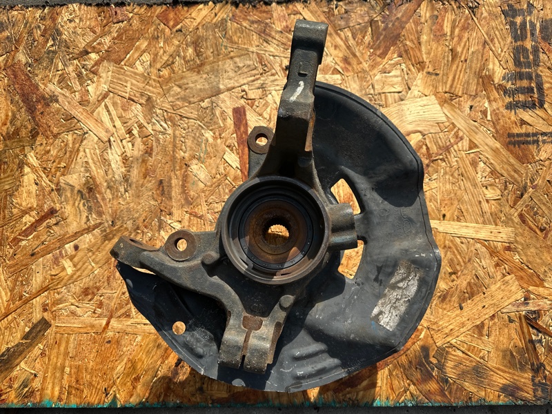 Кулак поворотный левый KIA OPTIMA TF 11-16 51715-2T110 Б/У