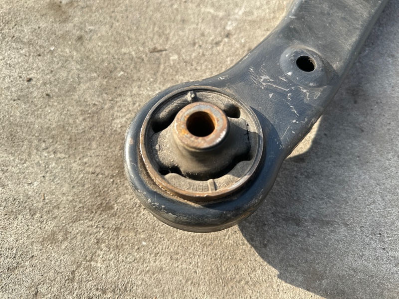 Рычаг передней подвески нижний левый GALANT 03-12 Рычаг передней подвески нижний левый GALANT 03-12