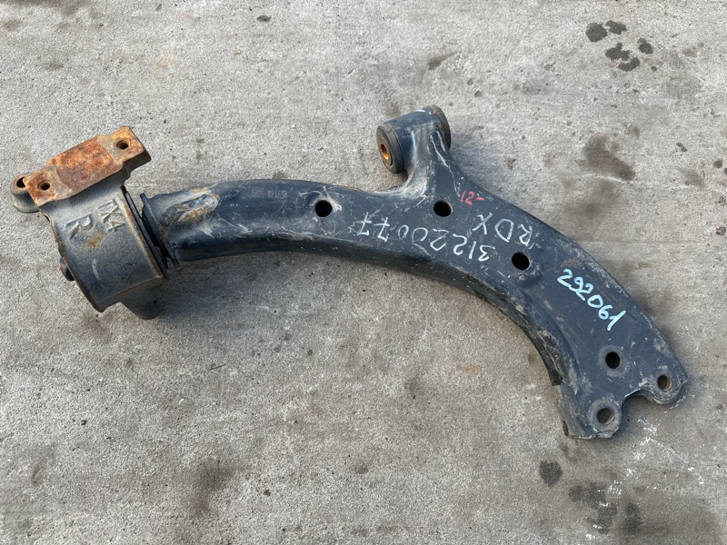 Рычаг передней подвески нижний правый ACURA RDX 12-19 51350-TX4-A01 Б/У