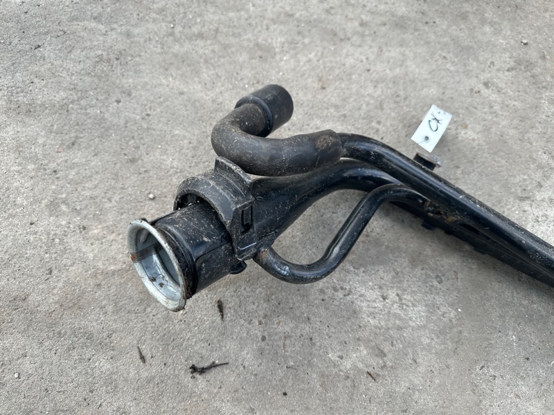 Горловина топливного бака MAZDA CX-5 (KE) 11-17 Горловина топливного бака MAZDA CX-5 (KE) 11-17