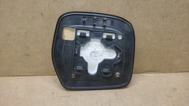 Зеркальный элемент левый TOYOTA LAND CRUISER 100 97-06