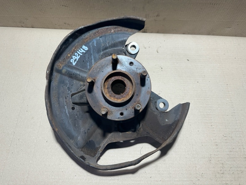 Кулак поворотный правый MAZDA CX-7 06-12