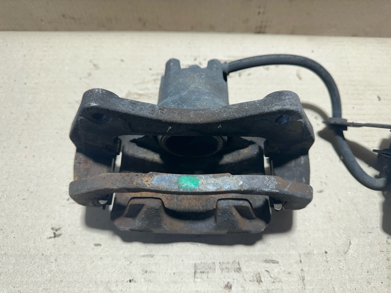 Суппорт тормозной передний правый LANCER X 10 07-15