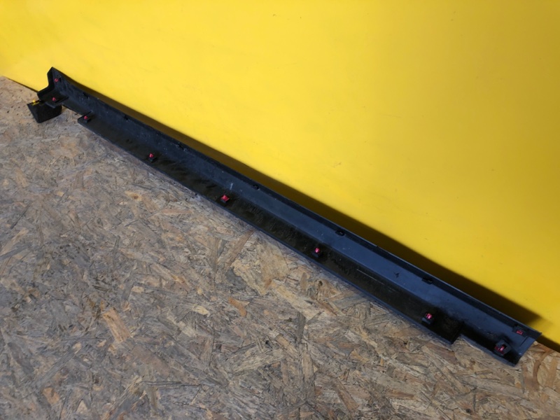 Накладка порога наружная левая SORENTO UM 14- Накладка порога наружная левая SORENTO UM 14-