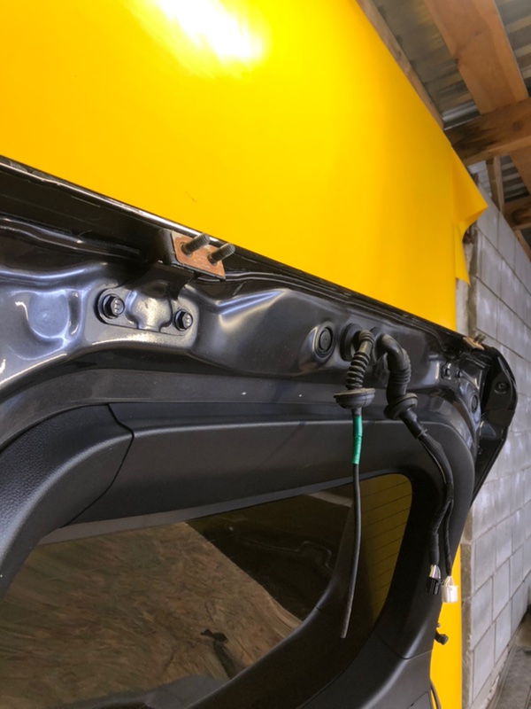 Крышка багажника RAV4 18-