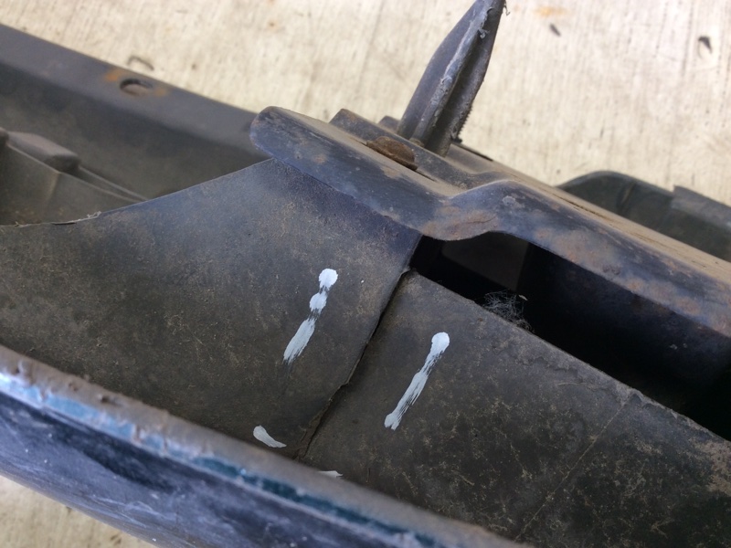 Бампер задний 323 BJ 98-2003