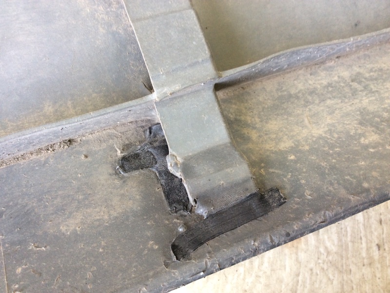 Бампер задний 323 BJ 98-2003