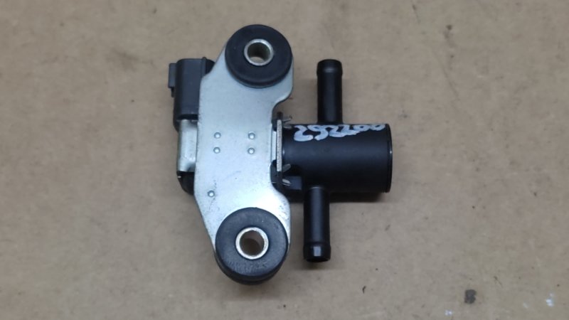 Клапан электромагнитный (вакуумный) NISSAN ALTIMA L32 07-12