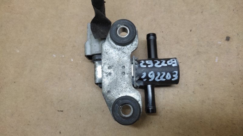 Клапан электромагнитный (вакуумный) NISSAN ALTIMA L32 07-12