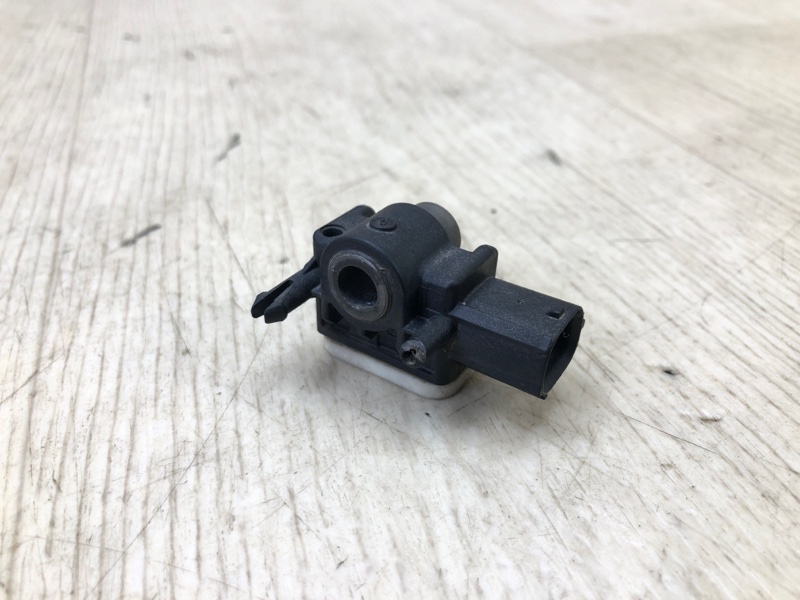 Датчик удара левый SANTA FE (CM) 05-12