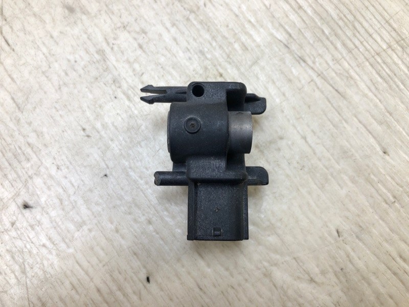 Датчик удара левый HYUNDAI SANTA FE (CM) 05-12