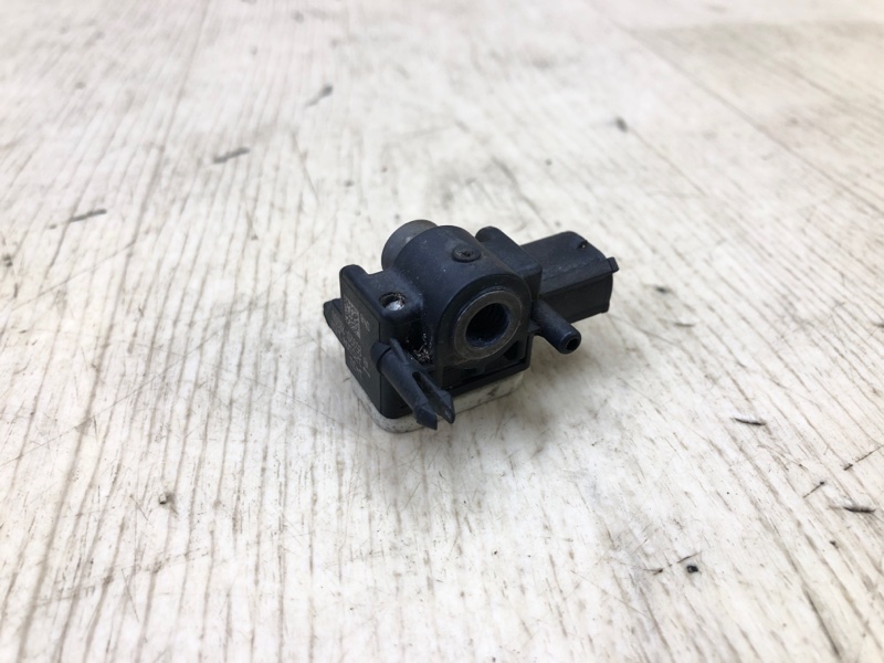 Датчик удара левый SANTA FE (CM) 05-12 Датчик удара левый SANTA FE (CM) 05-12