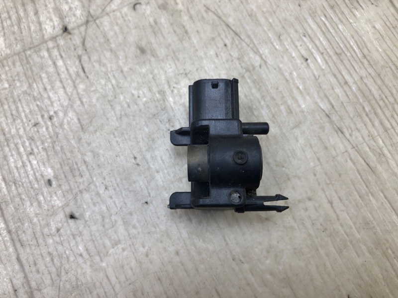 Датчик удара левый HYUNDAI SANTA FE (CM) 05-12 Датчик удара левый HYUNDAI SANTA FE (CM) 05-12