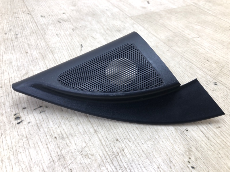 Накладка зеркала передняя правая SORENTO UM 14- 2015 UM 2.4 G4KJ