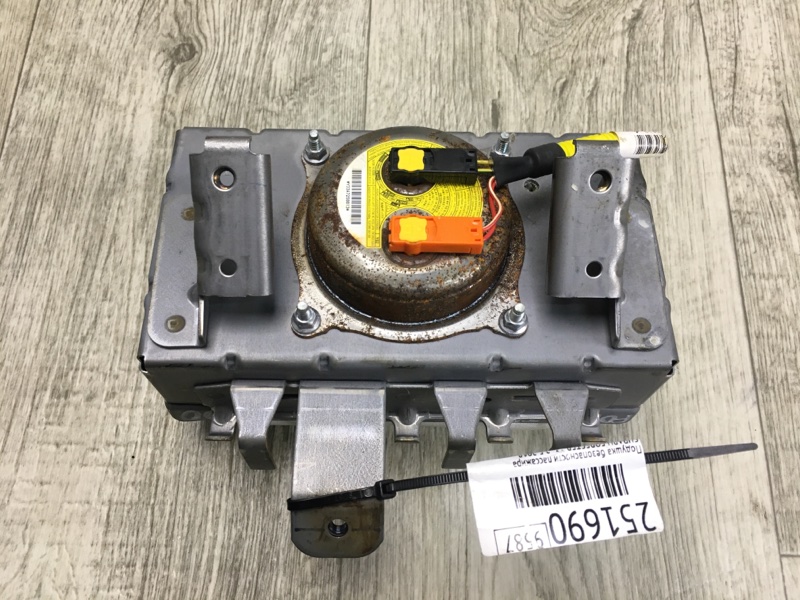 Подушка безопасности пассажира SUBARU FORESTER 12-19 2.5