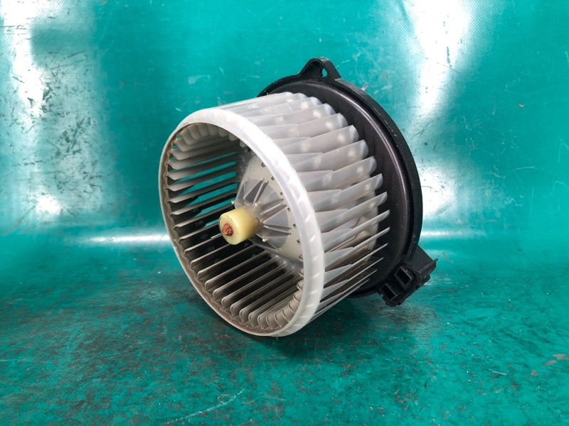 Моторчик печки OUTBACK 03-09 BP 2005 2.5 EJ253