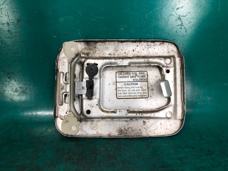 Лючок топливного бака OUTBACK 03-09 BP 2005 2.5 EJ253