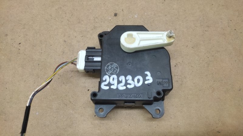 Моторчик заслонки печки MAZDA 3 BK 03-08 2005 SEDAN 2.3 BP4K-61-B60 Б/У