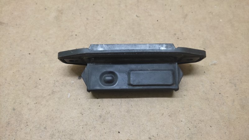 Кнопка открывания багажника наружная LEXUS CT200 11-17 2013 1.8 2ZRFXE 84840-72010 Б/У