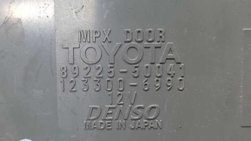 Блок управления дверей задний левый LS600HL 06-17