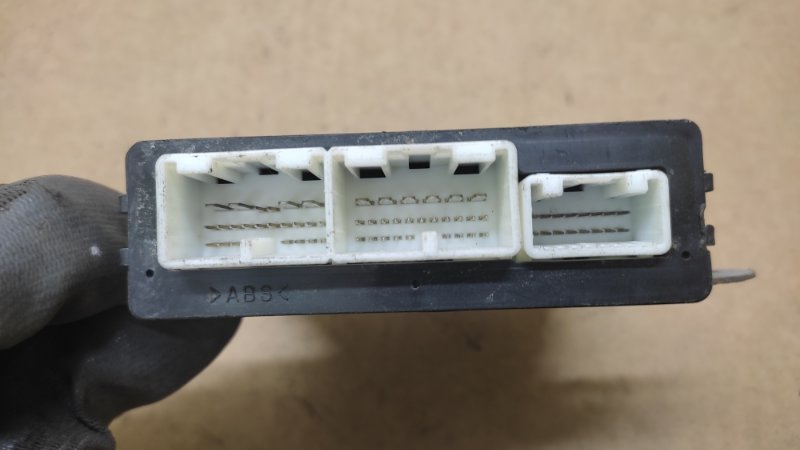 Блок управления дверей передний правый GS350 GS300 05-11