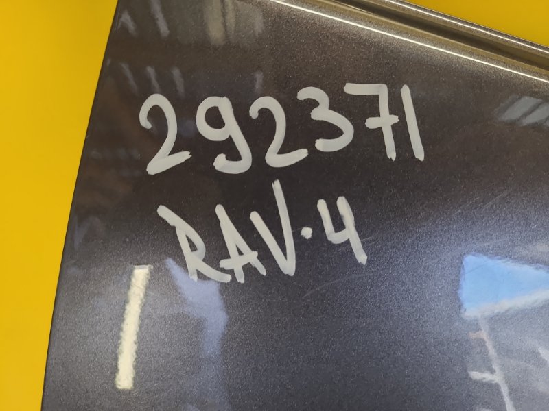 Дверь передняя левая RAV4 18- Дверь передняя левая RAV4 18-