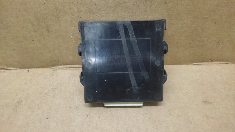 Блок управления раздаточной коробкой TOYOTA RAV4 05-12