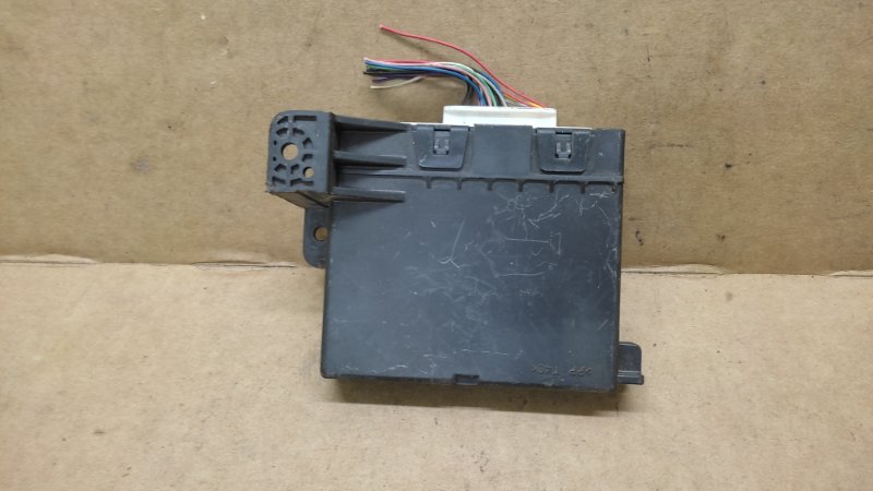 Блок электронный TOYOTA RAV4 05-12