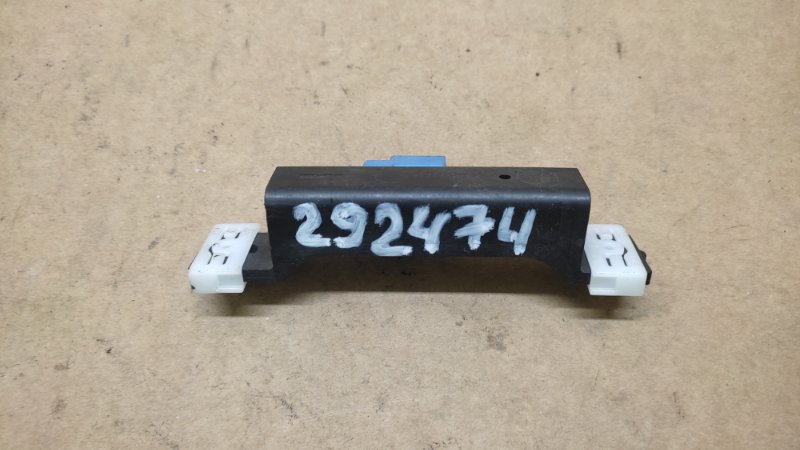 Антенна NISSAN JUKE 10-19 Б/У