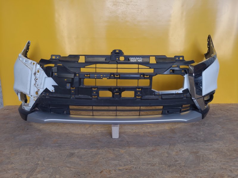Бампер передний MITSUBISHI OUTLANDER GF 12- 6400H102 Б/У