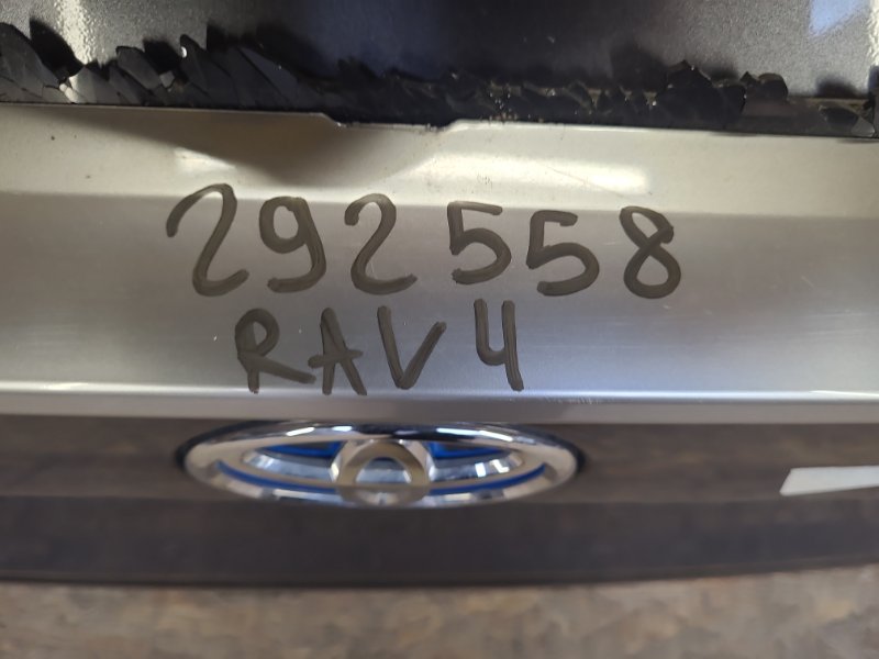 Крышка багажника RAV4 18-