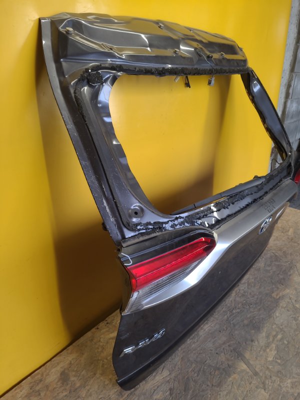 Крышка багажника RAV4 18-