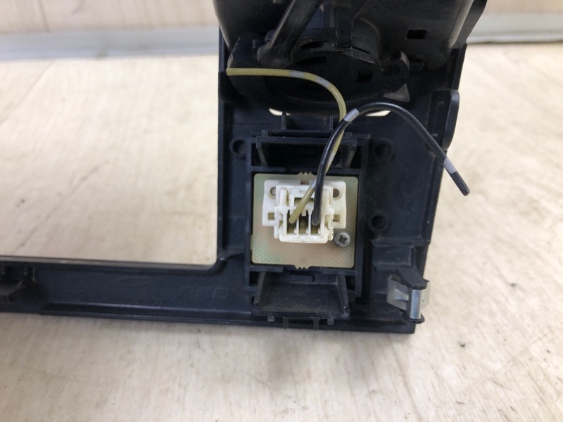 Накладка торпедо центр. TIIDA/VERSA C11 04-11