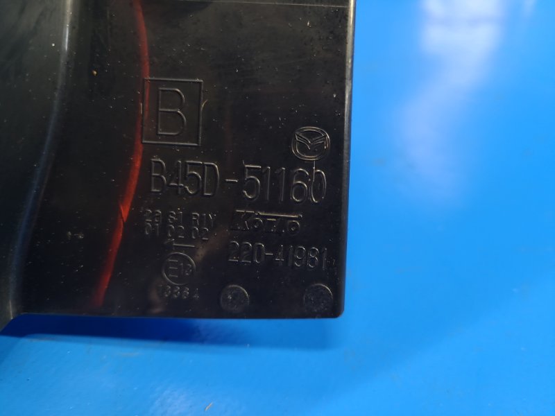 Фонарь наружный левый MAZDA 3 BM 13-19