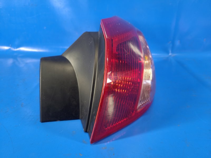 Фонарь наружный правый LANCER X 10 07-15