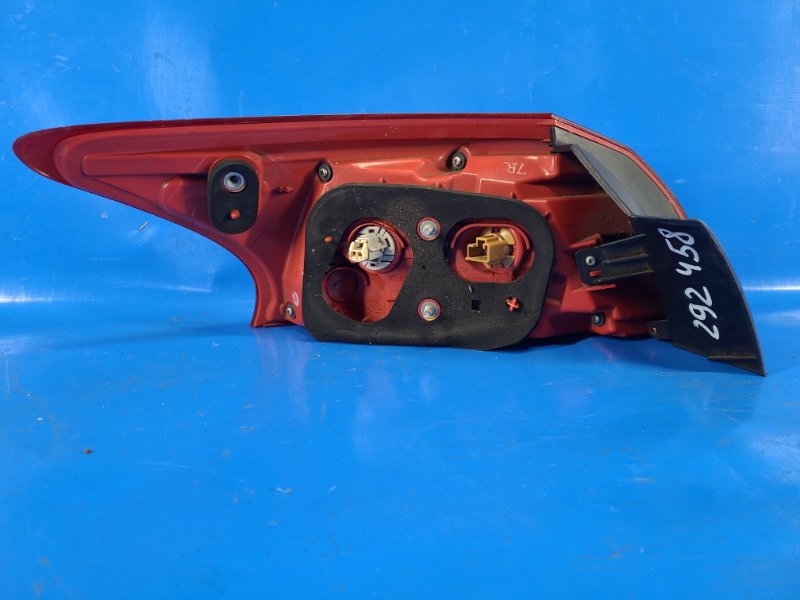 Фонарь наружный правый LANCER X 10 07-15