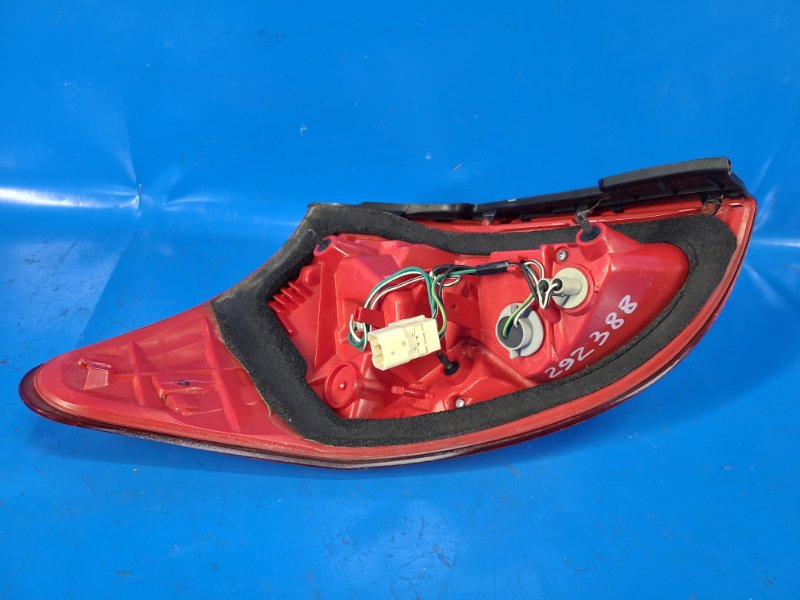 Фонарь наружный правый TOYOTA RAV4 05-12 Фонарь наружный правый TOYOTA RAV4 05-12