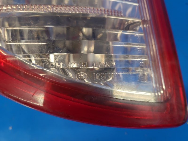 Фонарь наружный левый RAV4 05-12 Фонарь наружный левый RAV4 05-12