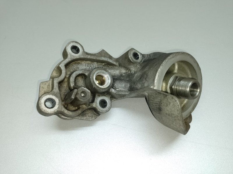 Кронштейн масляного фильтра CADILLAC SRX 09-16 2012 3.6 LFX 12657485 Б/У