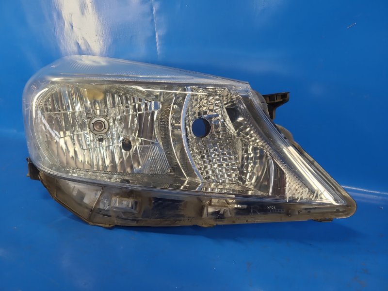 Фара правая YARIS 11-20 Фара правая YARIS 11-20