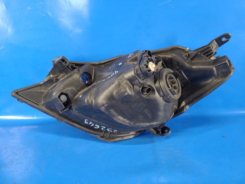 Фара правая YARIS 11-20 Фара правая YARIS 11-20
