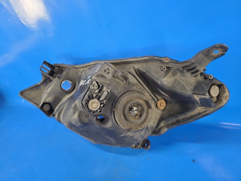 Фара правая YARIS 11-20 Фара правая YARIS 11-20