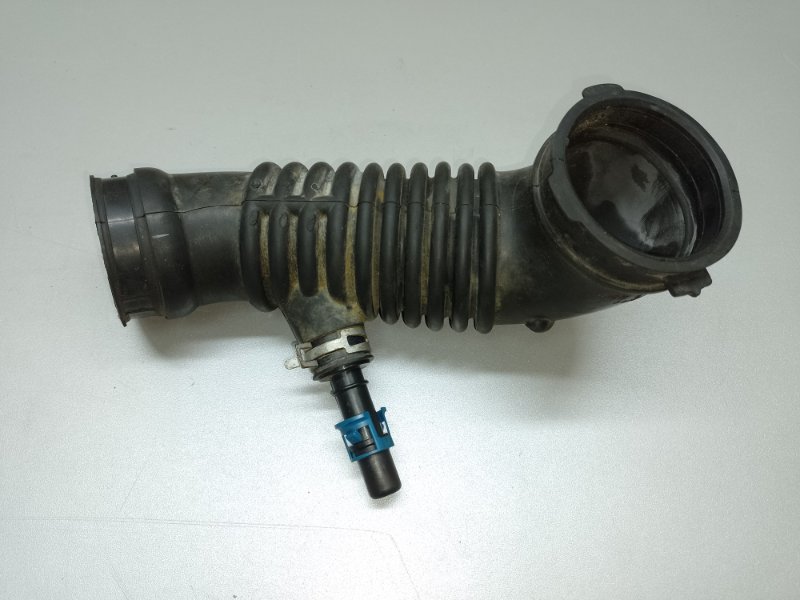 Патрубок воздушного фильтра CX-7 06-12 2008 2.3 L3