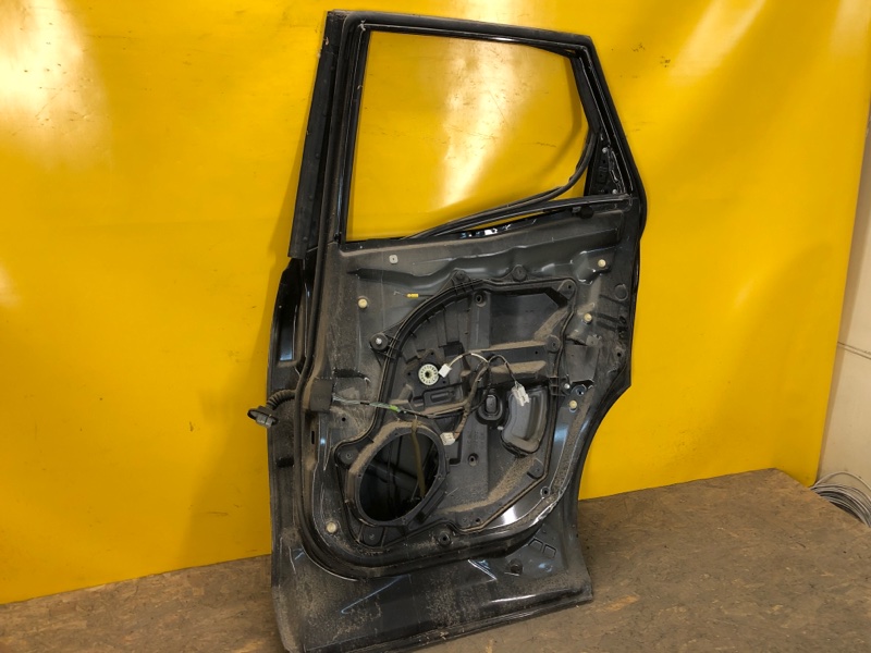 Дверь задняя правая CX-7 06-12